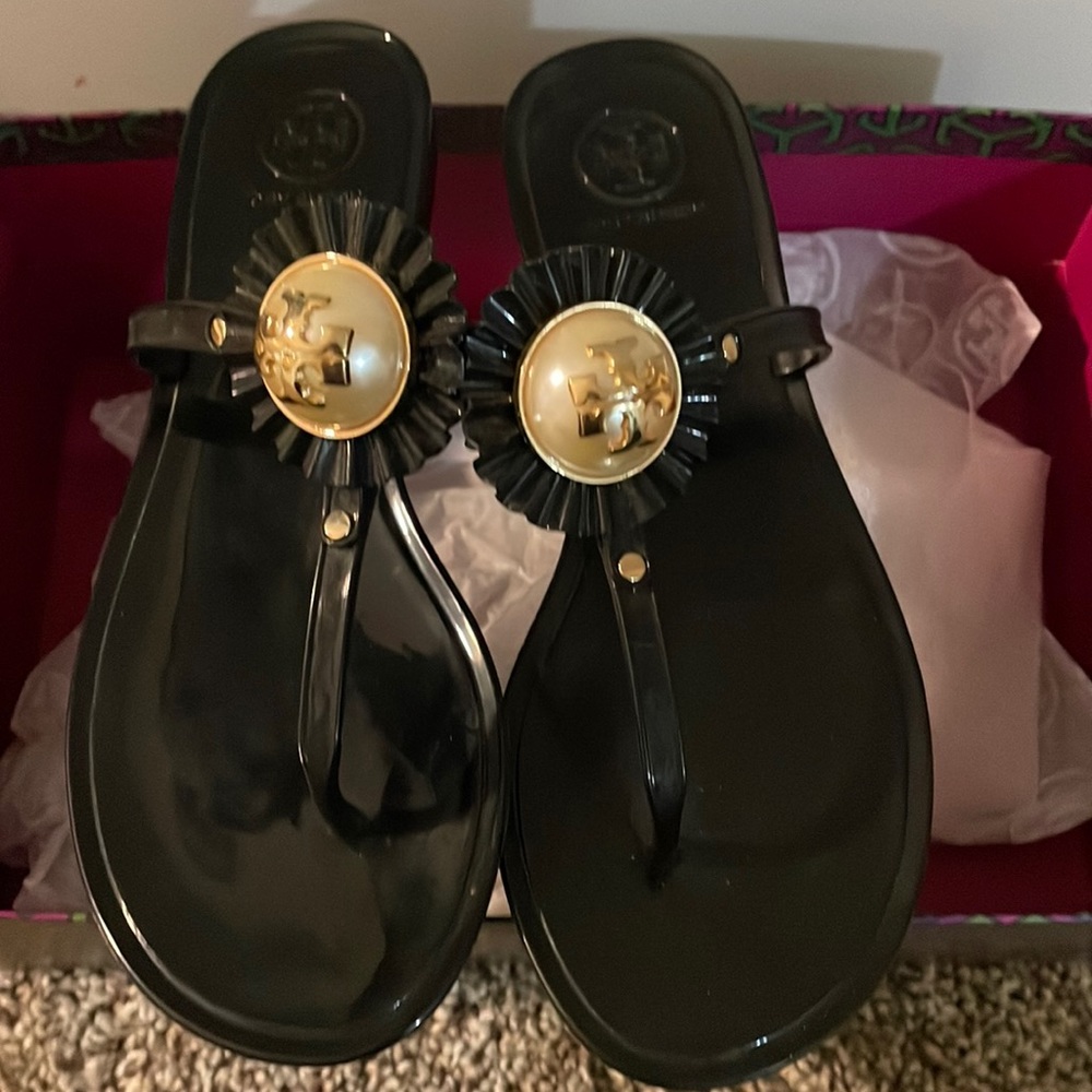 Tory Burch Melody Thong Sandal, never worn